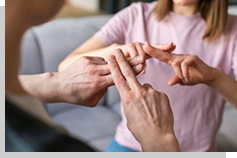 El intérprete y traductor LSC- Español en el contexto educativo.